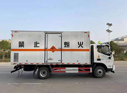 洮北爆破器材运输车