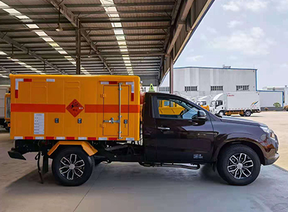 洮北爆破器材运输车