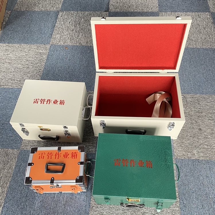 洮北爆破工程作业箱如何选择？玻璃钢与传统材质的全面对比